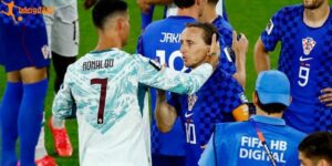 Luka Modric bức xúc với quyết định VAR trước Bồ Đào Nha